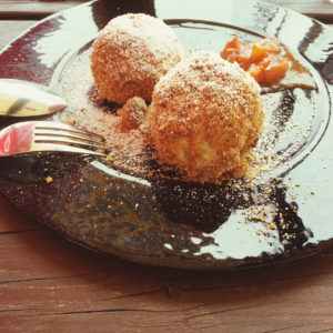 Wiener Eismarillenknödel